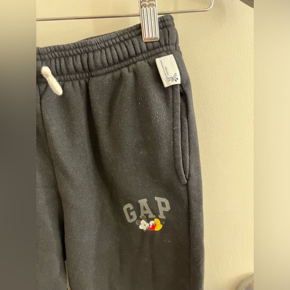 GAP x Disney Kids Mickey Bundle Sweatpants Size 6-7 + Winter Beanie Grogu Size L - Picture 4 of 10